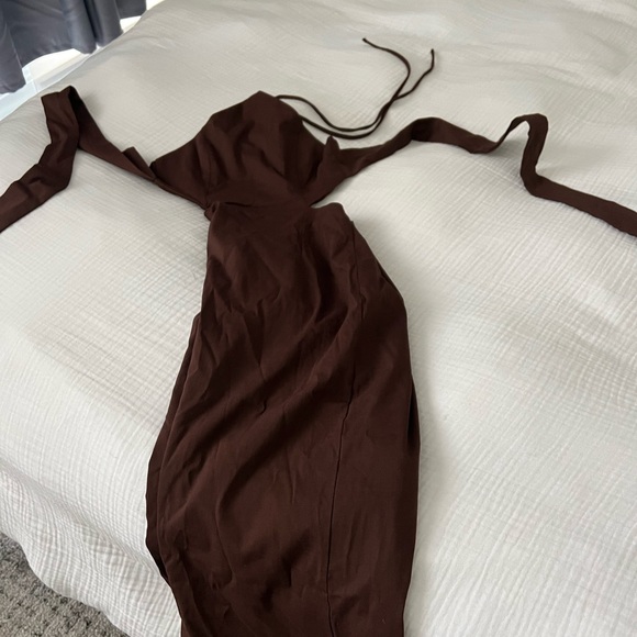 Princess Polly Brown midi halter cut out backless dress - Picture 4 of 5